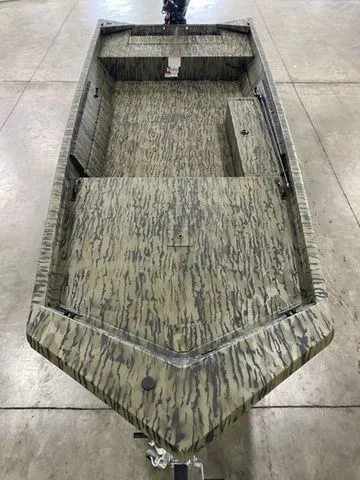 Slide: The Image of Lowe Roughneck RX1860 Rambler 2026 - 8