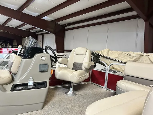 Slide: The Image of Sun Tracker Bass Buggy 16 XL Select 2024 - 10