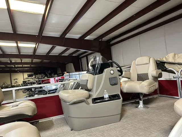 Slide: The Image of Sun Tracker Bass Buggy 16 XL Select 2024 - 11