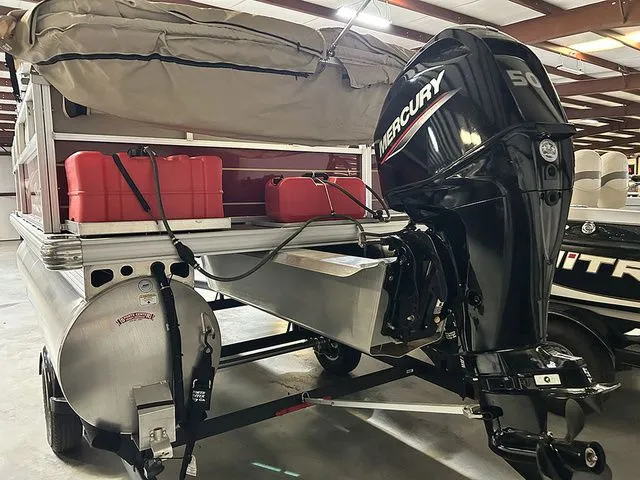 Slide: The Image of Sun Tracker Bass Buggy 16 XL Select 2024 - 13