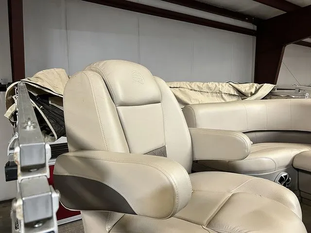 Slide: The Image of Sun Tracker Bass Buggy 16 XL Select 2024 - 5