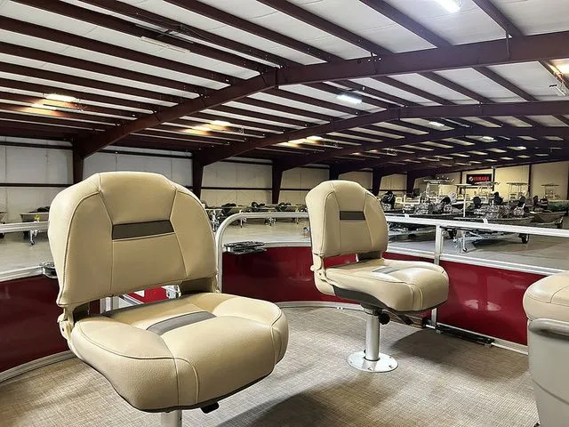 Slide: The Image of Sun Tracker Bass Buggy 16 XL Select 2024 - 9