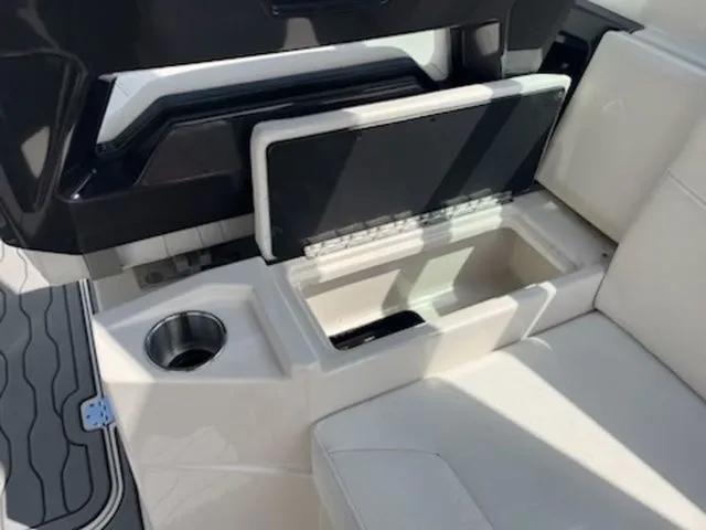 Slide: The Image of Monterey 328SS Super Sport 2011 - 16