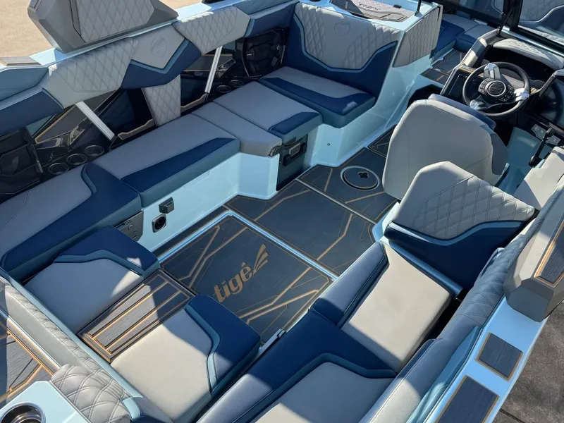 Slide: The Image of Tigé 24RZX 2026 - 10