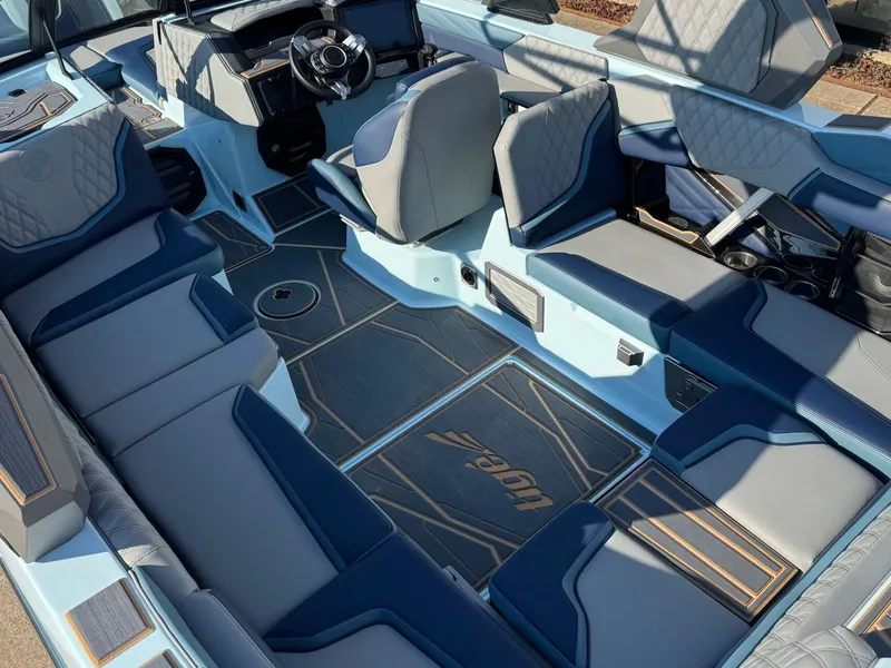 Slide: The Image of Tigé 24RZX 2026 - 12