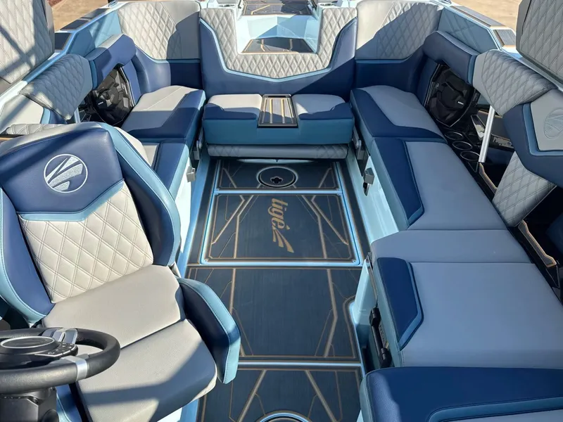 Slide: The Image of Tigé 24RZX 2026 - 18