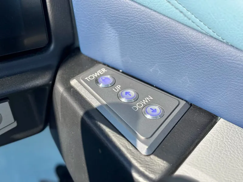 Slide: The Image of Tigé 24RZX 2026 - 21