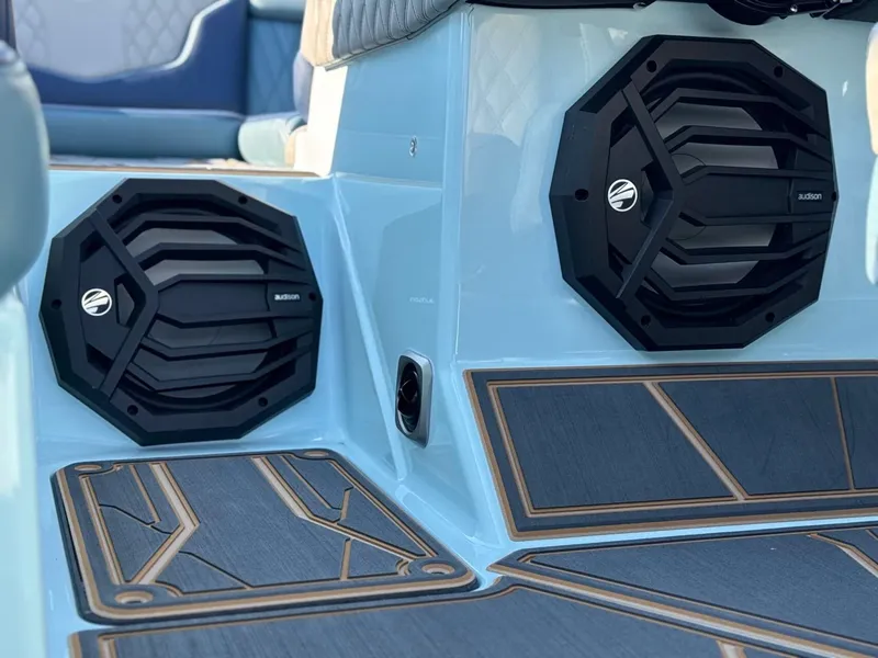 Slide: The Image of Tigé 24RZX 2026 - 22