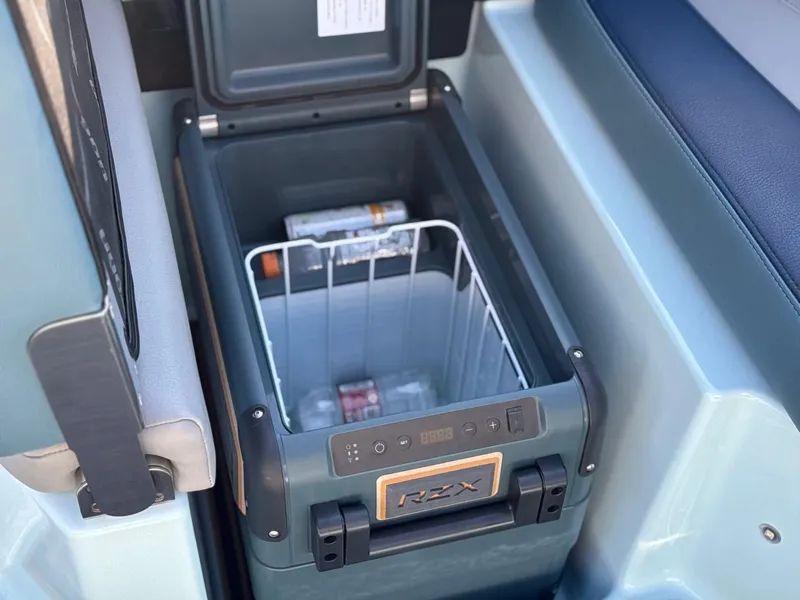 Slide: The Image of Tigé 24RZX 2026 - 25