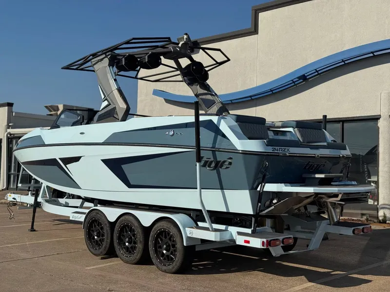 Slide: The Image of Tigé 24RZX 2026 - 3