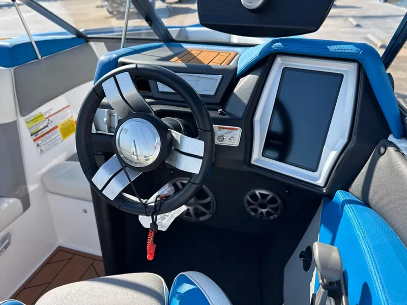 Slide: The Image of Tige Z1 2018 - 17