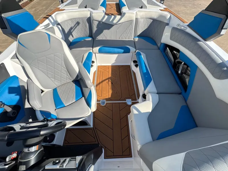 Slide: The Image of Tige Z1 2018 - 20