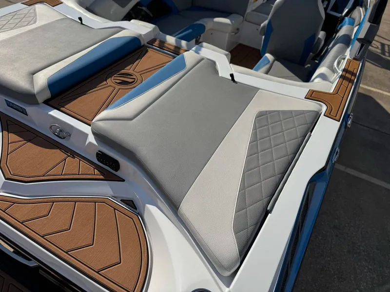 Slide: The Image of Tige Z1 2018 - 8