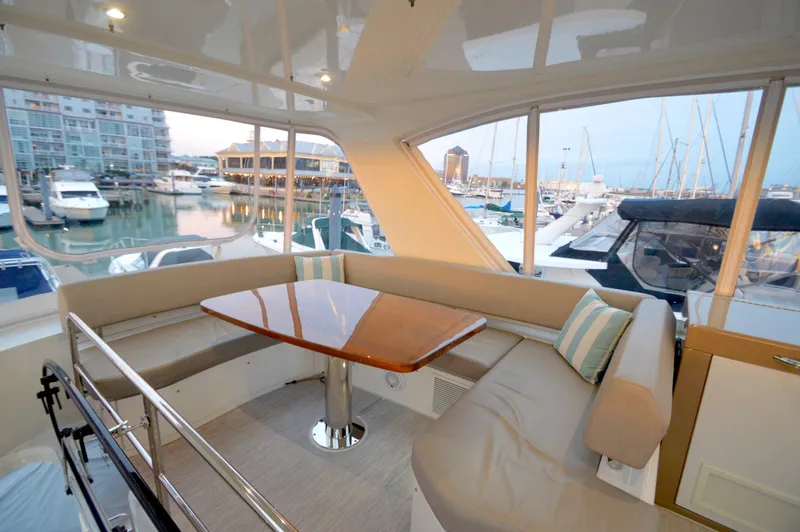 Slide: The Image of Carver C52 Flybridge 2018 - 12