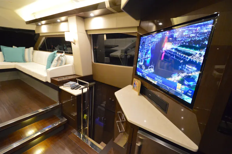 Slide: The Image of Carver C52 Flybridge 2018 - 38