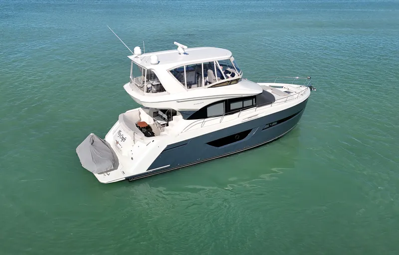 Slide: The Image of Carver C52 Flybridge 2018 - 4