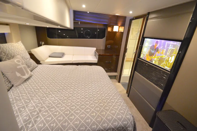 Slide: The Image of Carver C52 Flybridge 2018 - 41