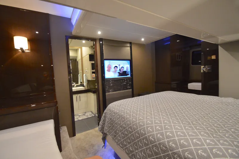 Slide: The Image of Carver C52 Flybridge 2018 - 42