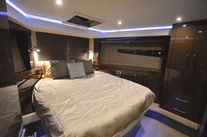 Slide: The Image of Carver C52 Flybridge 2018 - 52