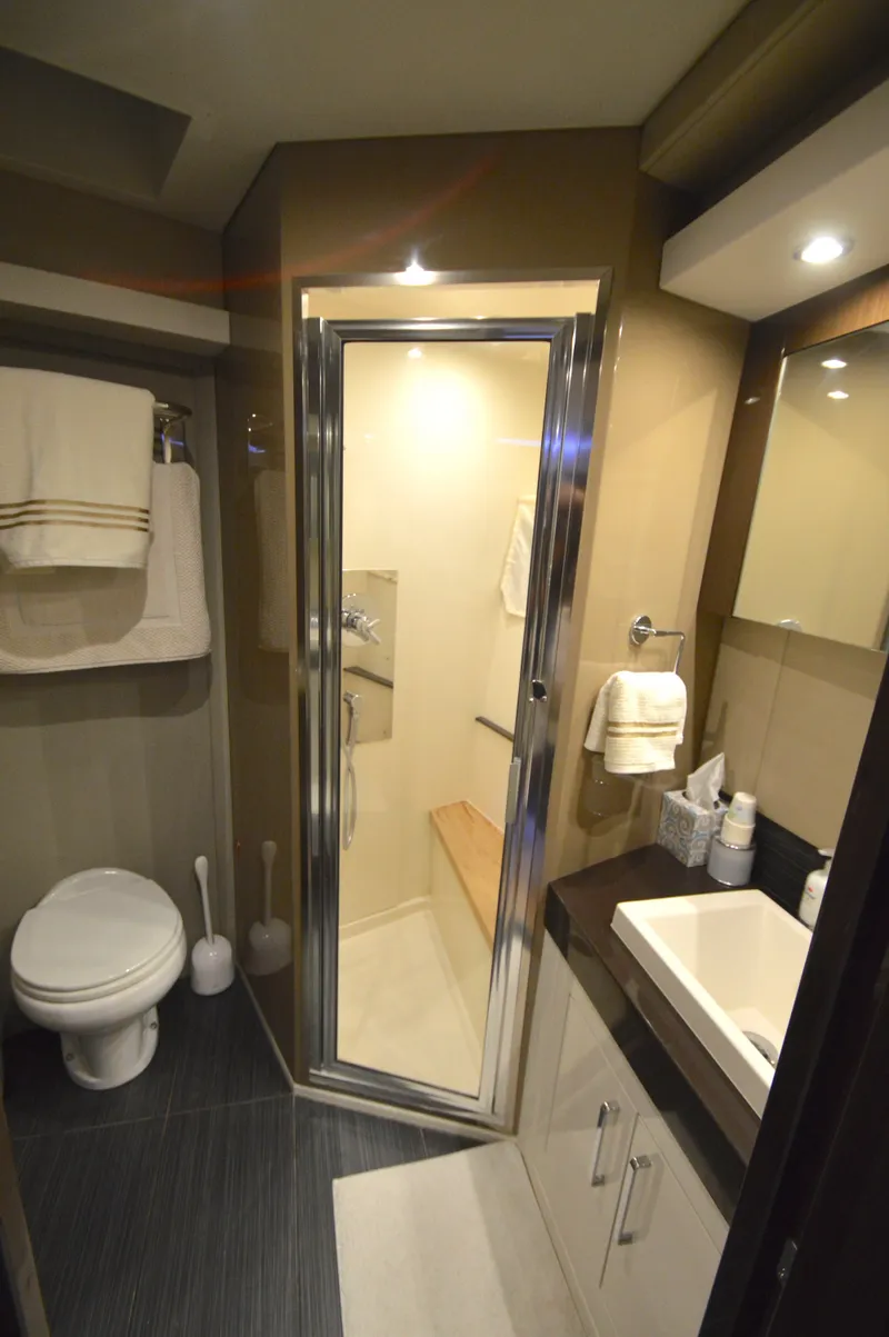 Slide: The Image of Carver C52 Flybridge 2018 - 60