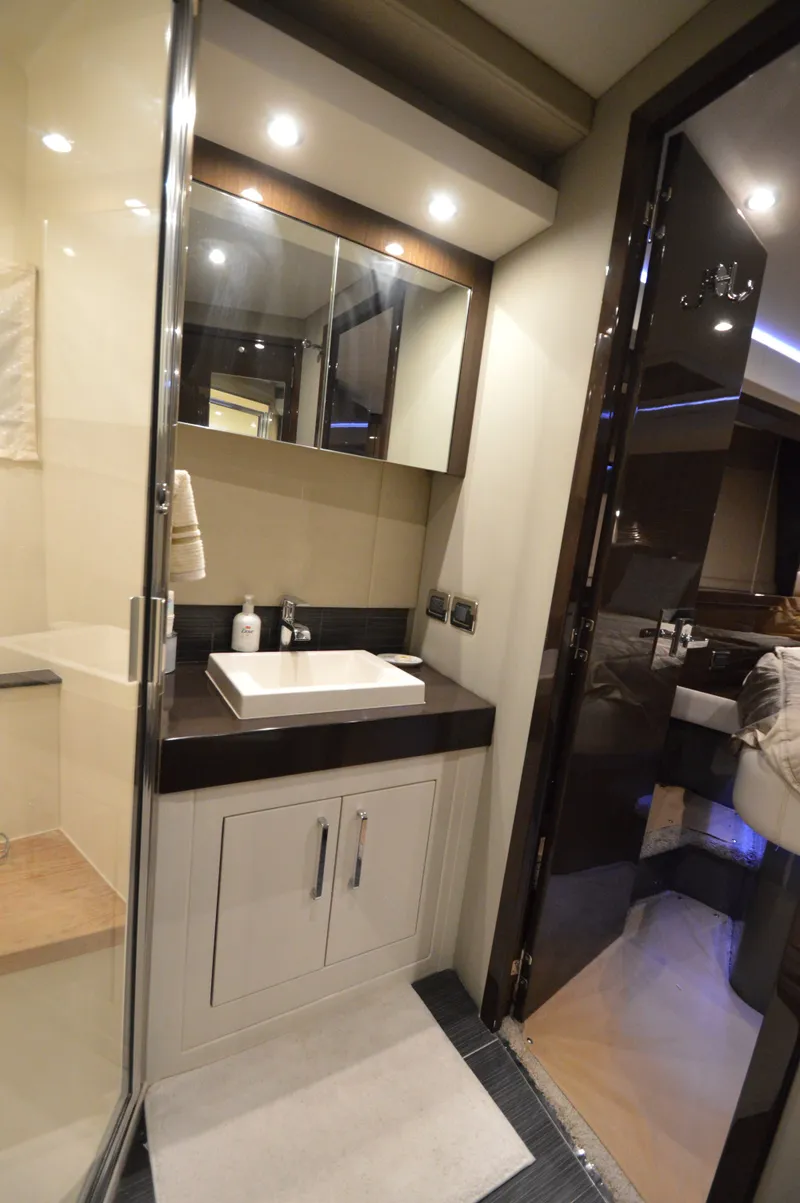 Slide: The Image of Carver C52 Flybridge 2018 - 61