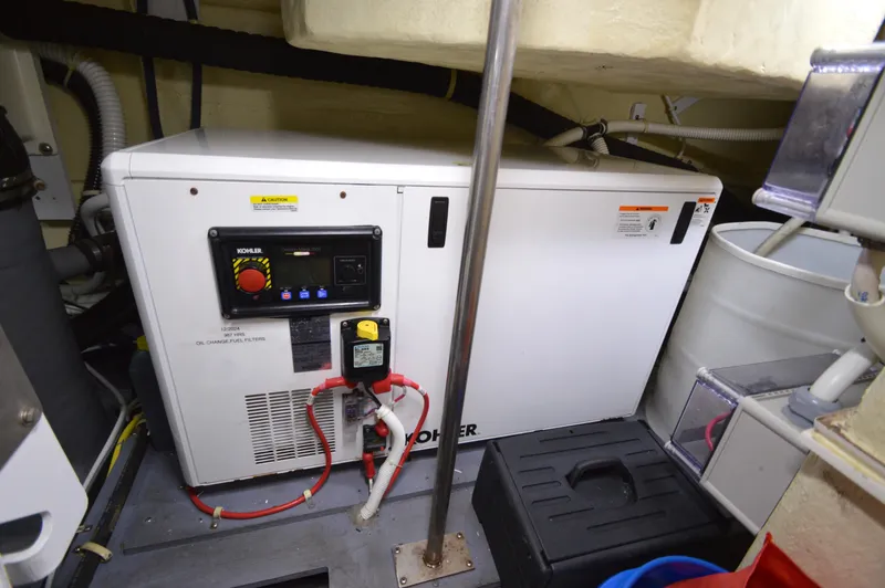 Slide: The Image of Carver C52 Flybridge 2018 - 72