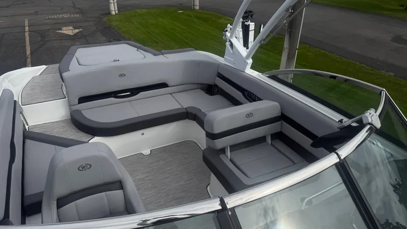 Slide: The Image of Cobalt CS23 Surf 2023 - 33