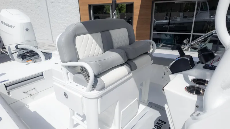 Slide: The Image of Everglades 253 Center Console 2026 - 13