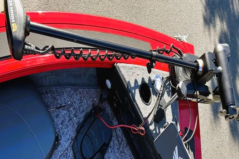 Slide: The Image of 2026 Tracker Targa V-19 Combo boat, top view, showcasing seating and layout. - 5