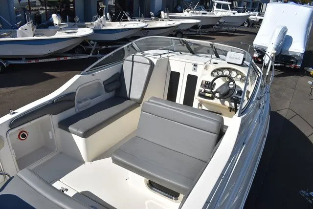 Slide: The Image of Stingray 240 CS 2002 - 24