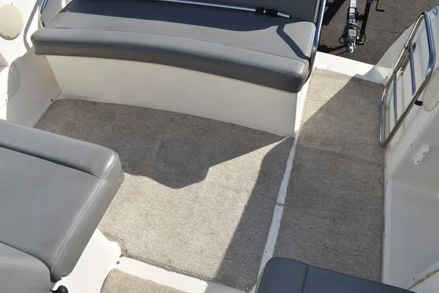 Slide: The Image of Stingray 240 CS 2002 - 76