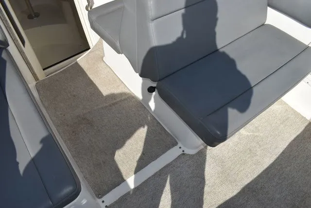 Slide: The Image of Stingray 240 CS 2002 - 77