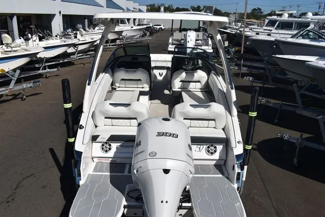 Slide: The Image of Regal LX4 2021 - 11