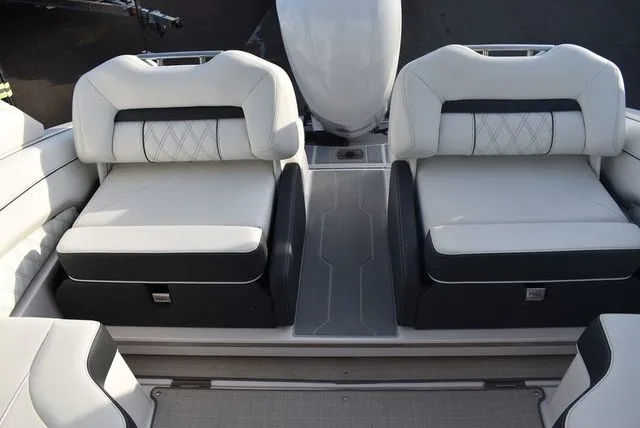 Slide: The Image of Regal LX4 2021 - 42