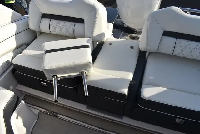 Slide: The Image of Regal LX4 2021 - 45