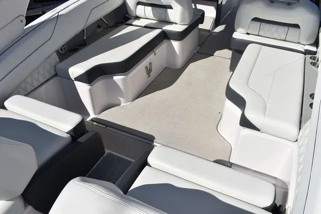 Slide: The Image of Regal LX4 2021 - 48