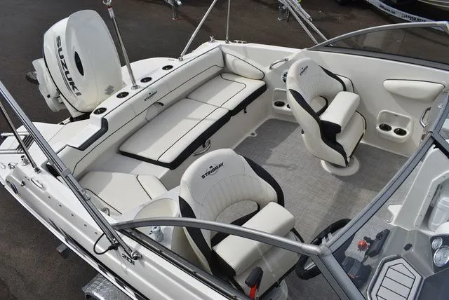 Slide: The Image of Stingray 201 DS 2020 - 11