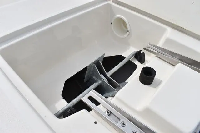 Slide: The Image of Stingray 201 DS 2020 - 15