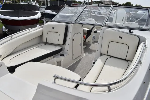 Slide: The Image of Stingray 201 DS 2020 - 17