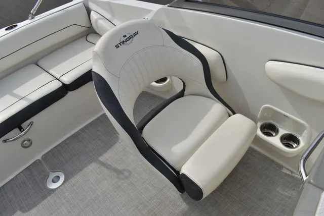 Slide: The Image of Stingray 201 DS 2020 - 35