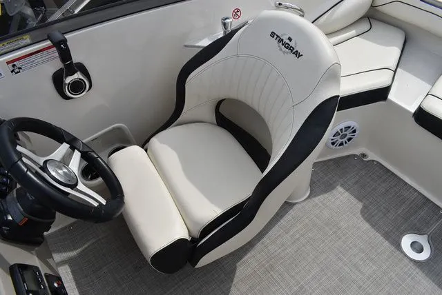 Slide: The Image of Stingray 201 DS 2020 - 40