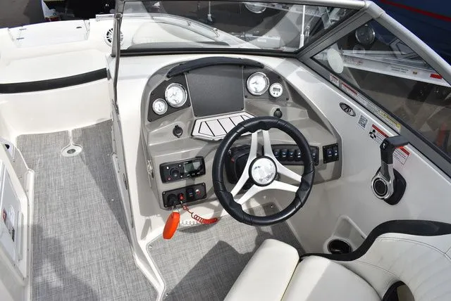 Slide: The Image of Stingray 201 DS 2020 - 41