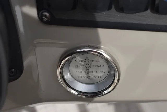 Slide: The Image of Stingray 201 DS 2020 - 46