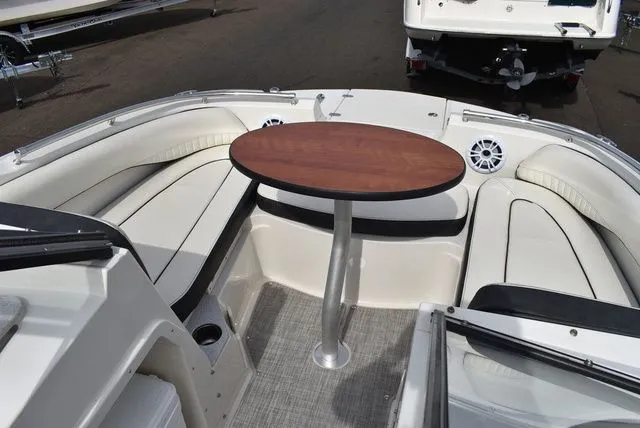 Slide: The Image of Stingray 201 DS 2020 - 61