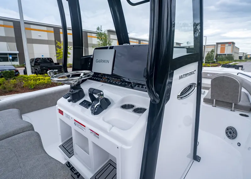 Slide: The Image of Sea Hunt Ultra 265 SE 2026 - 21