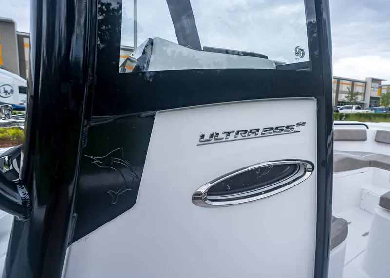 Slide: The Image of Sea Hunt Ultra 265 SE 2026 - 22