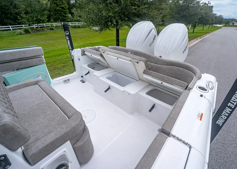 Slide: The Image of Sea Hunt Ultra 265 SE 2026 - 9