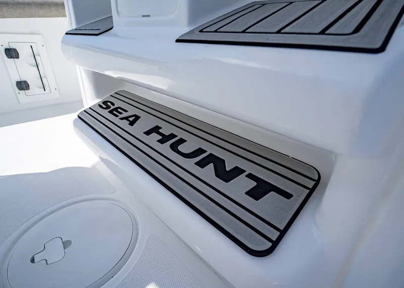 Slide: The Image of Sea Hunt BX 25 FS 2026 - 23