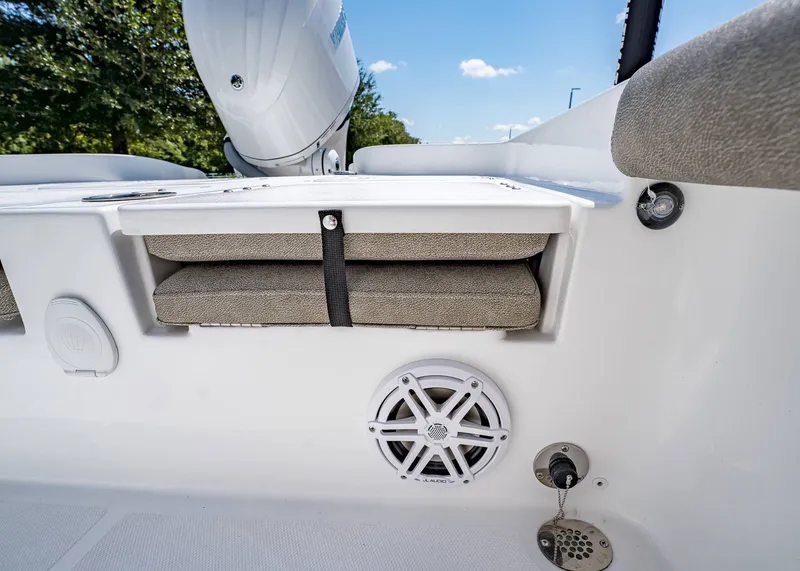 Slide: The Image of Sea Hunt BX 25 FS 2026 - 9