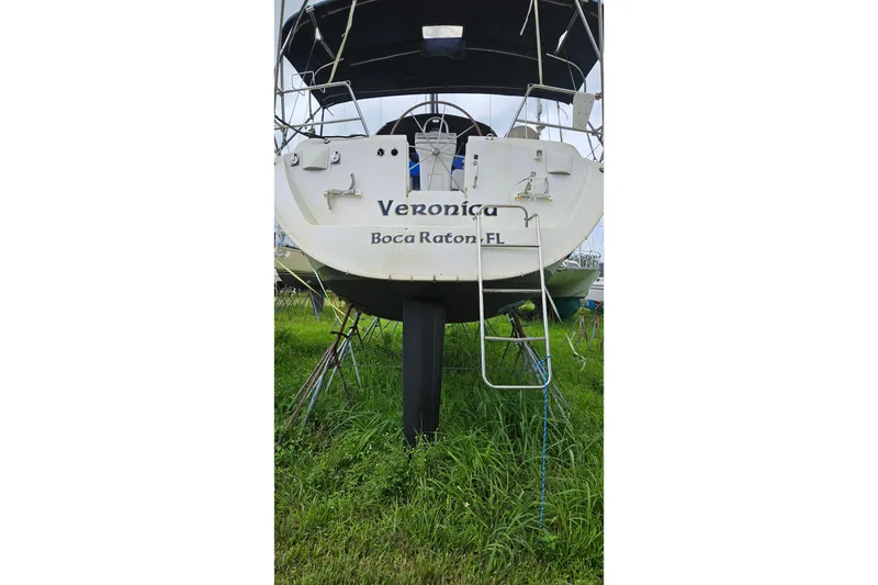 Slide: The Image of 2003 Beneteau Oceanis Clipper 393 sailboat on land, Boca Raton, FL. - 1